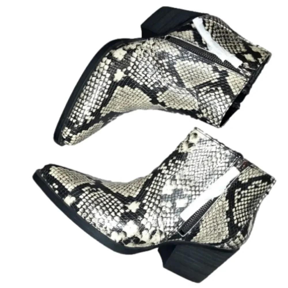 Ladies Circus by Sam Edelman Snake Print ankle boot sz 6.5